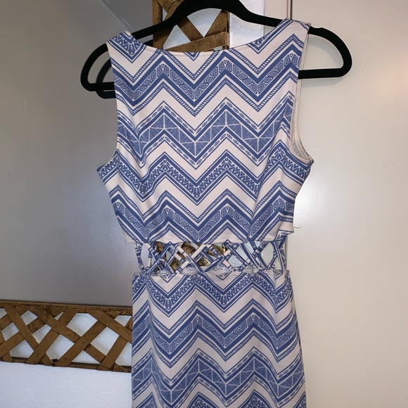 Blue/white patterned mini dress - Picture 3 of 3